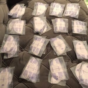 The best breast pads by lansinoh-16 pairs